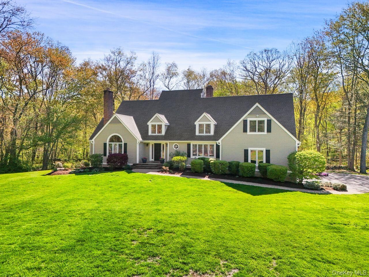 Property Photo:  17 Pine Hill Drive  NY 10590 