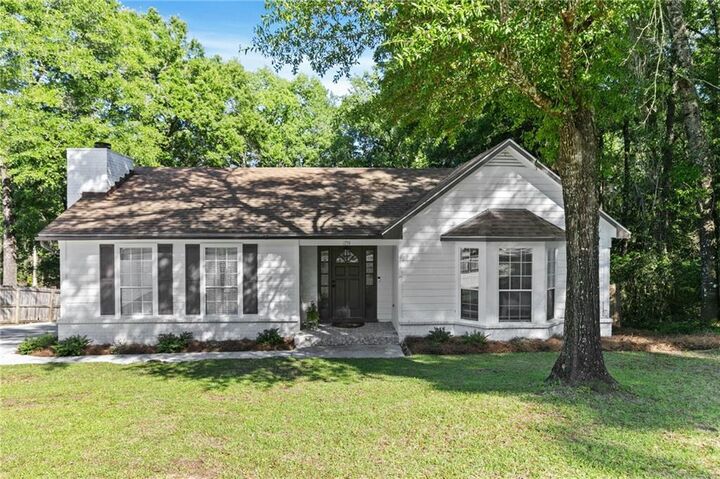 Property Photo: 1774 Princeton Woods Drive E AL 36618
