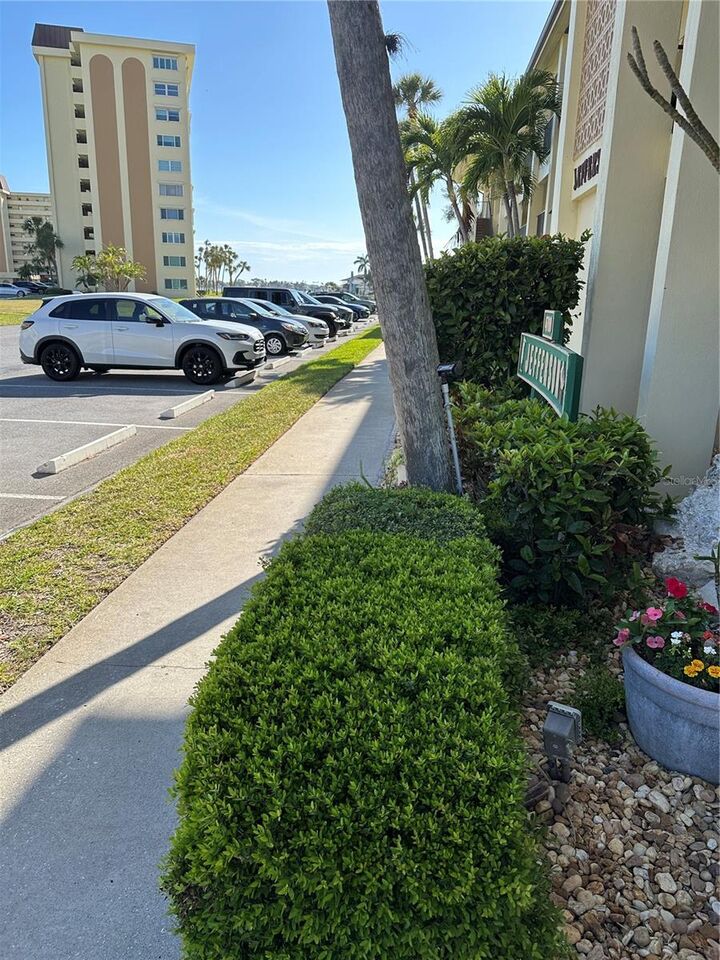 Property Photo:  4700 Cove Circle 107  FL 33708 