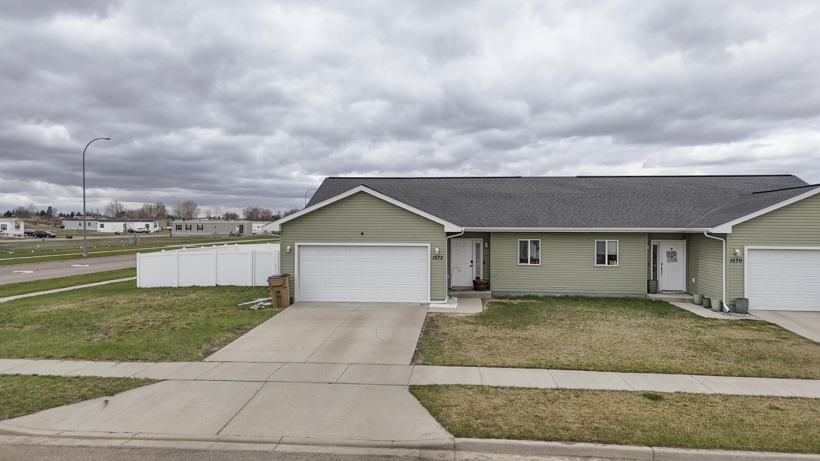 Property Photo:  1572 47th Loop SE  ND 58701-9999 
