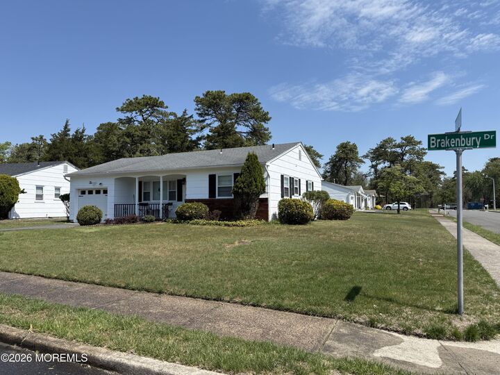 Property Photo:  2 Brakenbury Drive  NJ 08757 