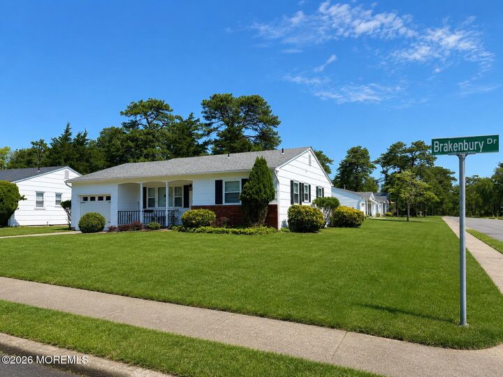 Property Photo:  2 Brakenbury Drive  NJ 08757 