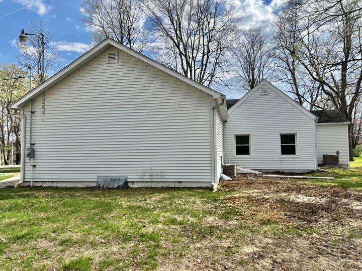 Property Photo: 8768 Jerome Road N MI 49249