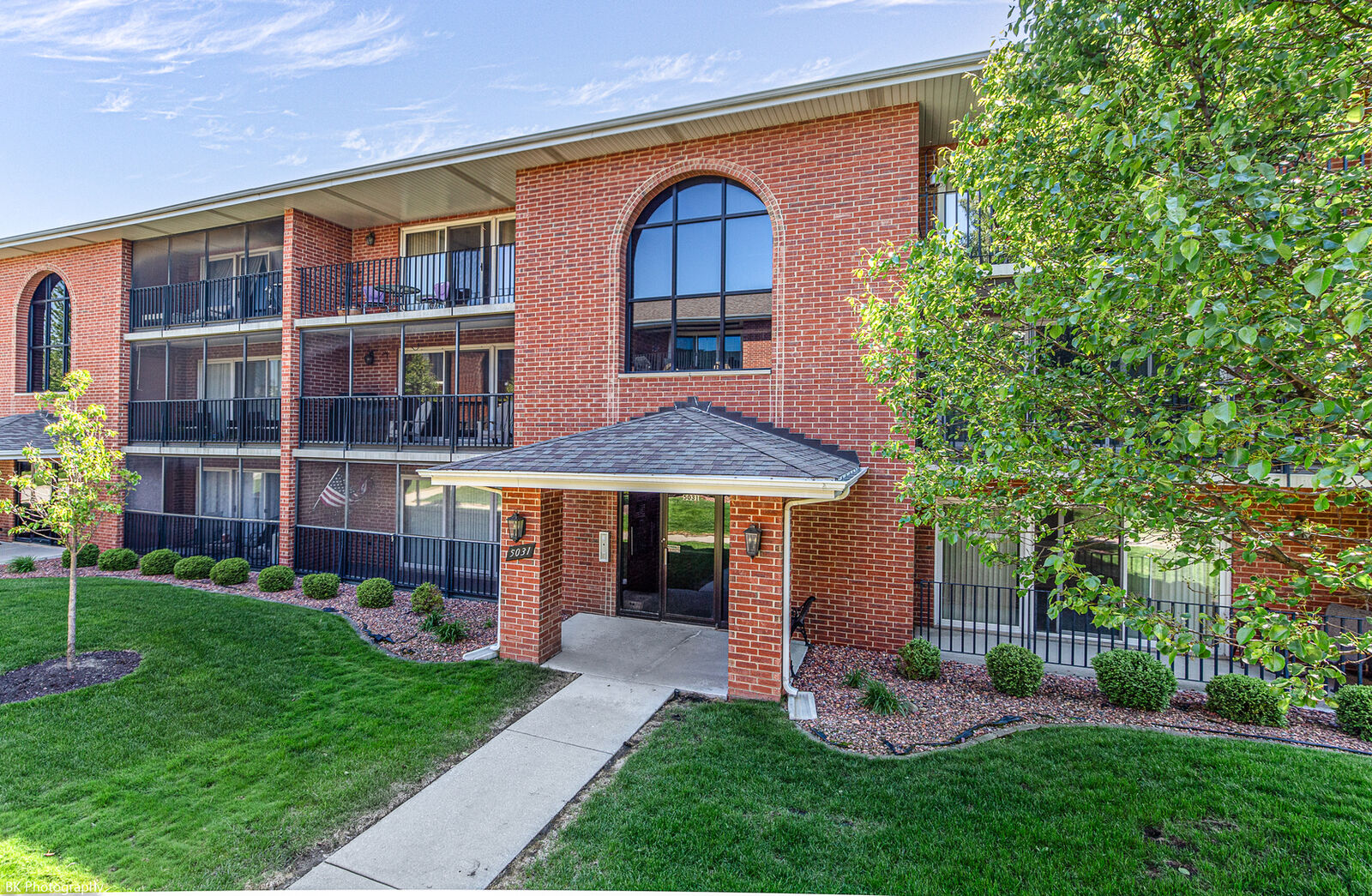Property Photo:  5031 Circle Drive 207  IL 60418 