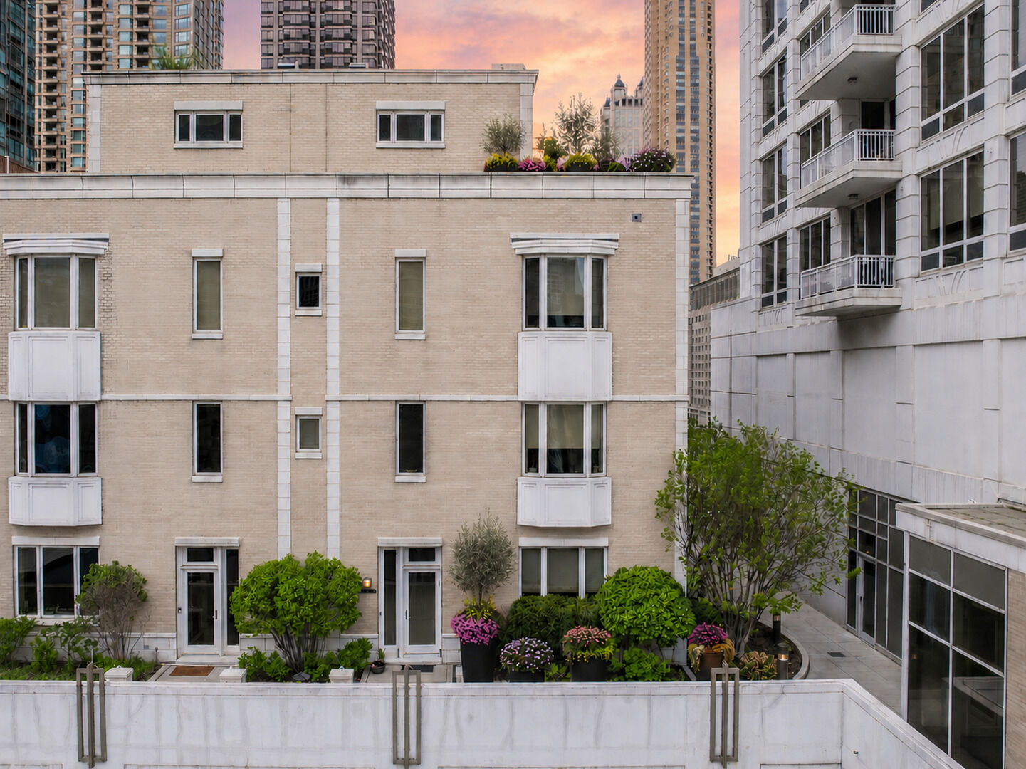 Property Photo:  55 E Erie Street Sh-D  IL 60611 