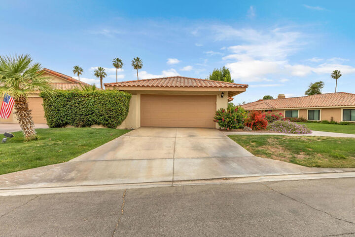 Property Photo: 260 Calle Del Verano CA 92260