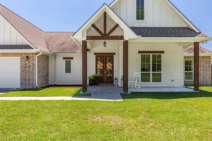 Property Photo:  627 Box Car Road  TX 75904 