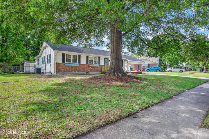 Property Photo:  1115 Clifton Road  NC 28540 