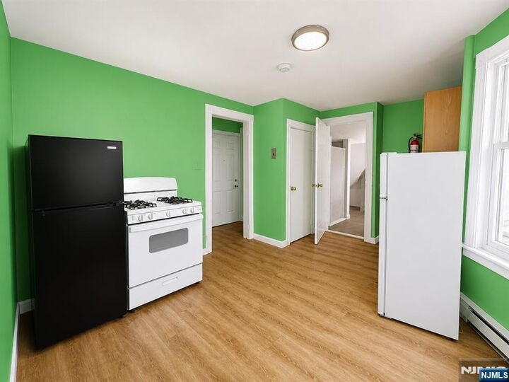 Property Photo:  276 Atlantic Street  NJ 07503 