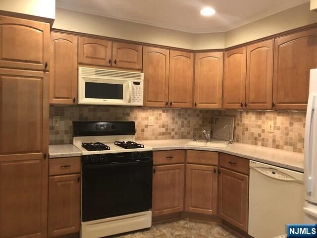 Property Photo:  327 Linden Street 327  NJ 07430 