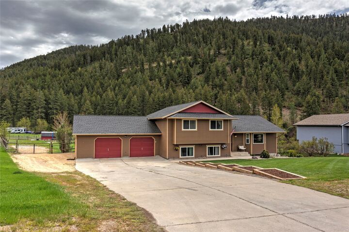 Property Photo:  21133 Handley Loop  MT 59825 