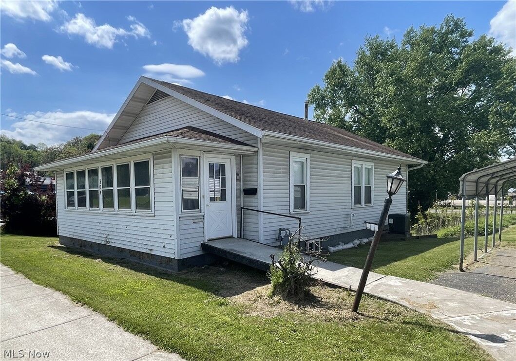 Property Photo: 304 Dewey Avenue OH 43725