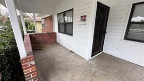 Property Photo: 3527 S Ewing Avenue TX 75216
