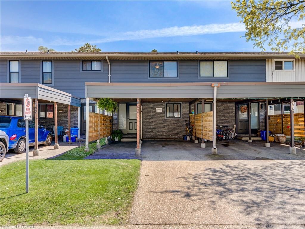 Property Photo:  135 Chalmers Street S 43  ON N1R 6M2 