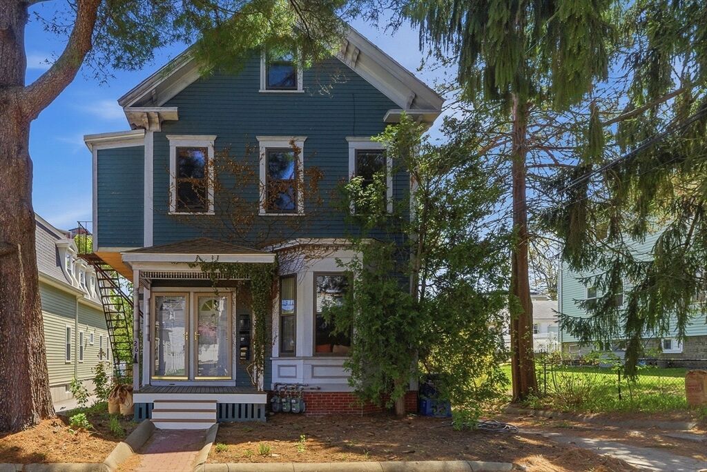 Property Photo:  26 Hamlet St 1  MA 02143 