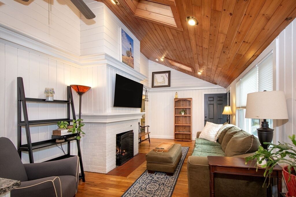 Property Photo:  59 Geordan Ave  MA 02093 
