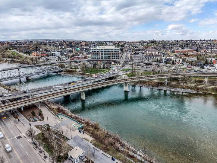 Property Photo:  519 Riverfront Avenue SE 604  AB T2G 1K6 