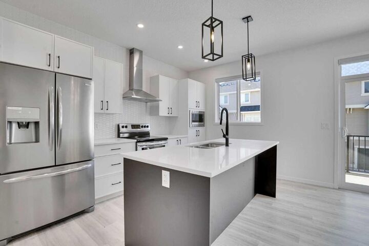 Property Photo: 229 South Point Park SW AB T4B 5G8