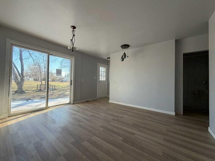 Property Photo:  5204 50 Street  AB T0B 4H0 