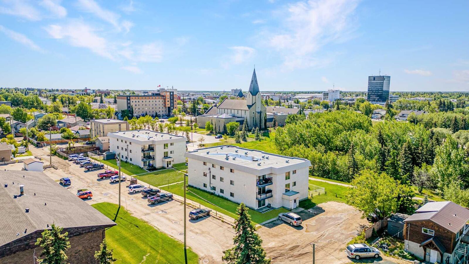 Property Photo:  10222 105 Avenue  AB T8V 1H5 