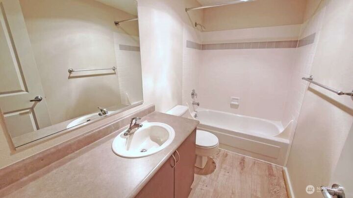 Property Photo: 215 9th Street D201 WA 98033
