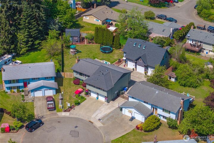 Property Photo: 12202 SE 218th Court WA 98031
