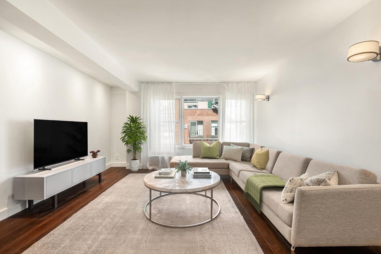 Property Photo:  515 E 85th Street 7A  NY 10028 