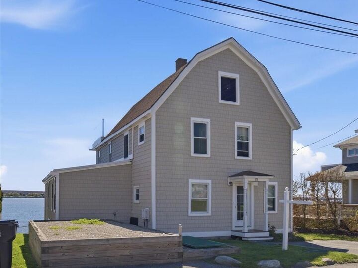 Property Photo:  38 Aquidneck Avenue  RI 02871 