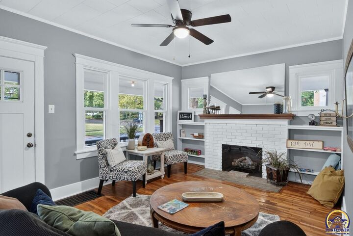 Property Photo:  1801 SW Huntoon St  KS 66604 