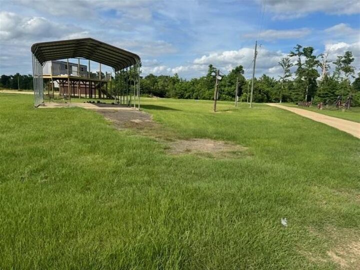 Property Photo:  526 Old Ferry Road  LA 70648 