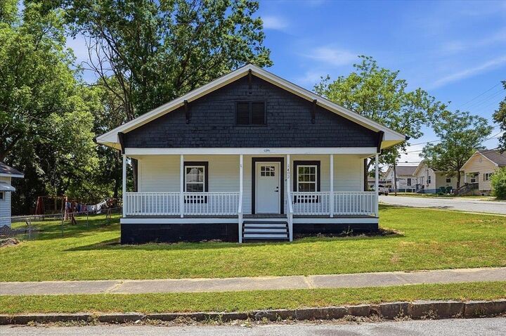Property Photo:  402 Elm Street  SC 29340 