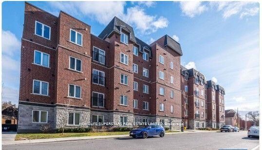 Property Photo: 501 Frontenac Street 104 ON K7K 4L9