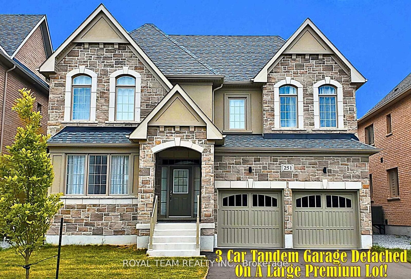 Property Photo: 251 Danny Wheeler Boulevard ON L4P 0J9