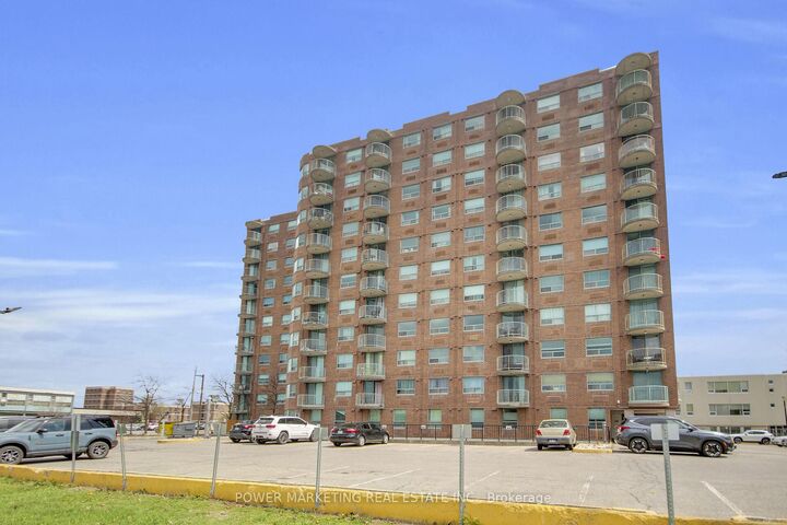 Property Photo: 1440 Heron Road 212 ON K1V 0X2