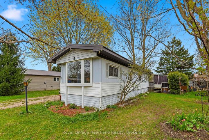 Property Photo: 5 Trailer Park Road ON N0G 1V0
