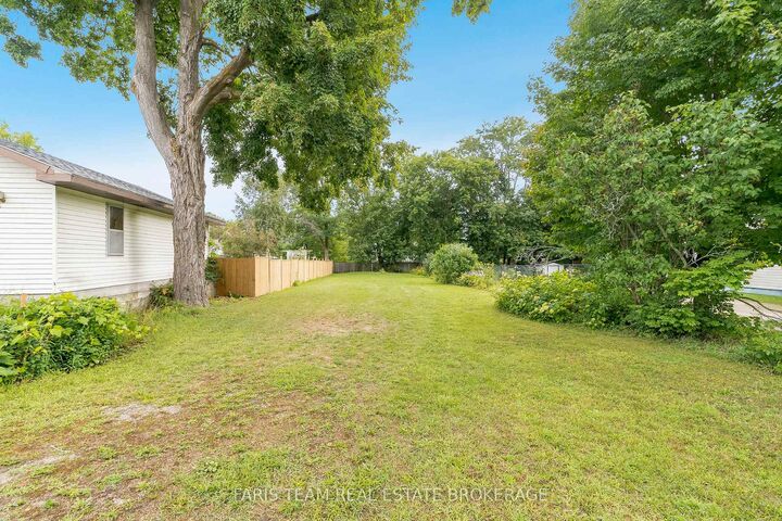 Property Photo:  305 Ouida Street  ON L0K 2C0 