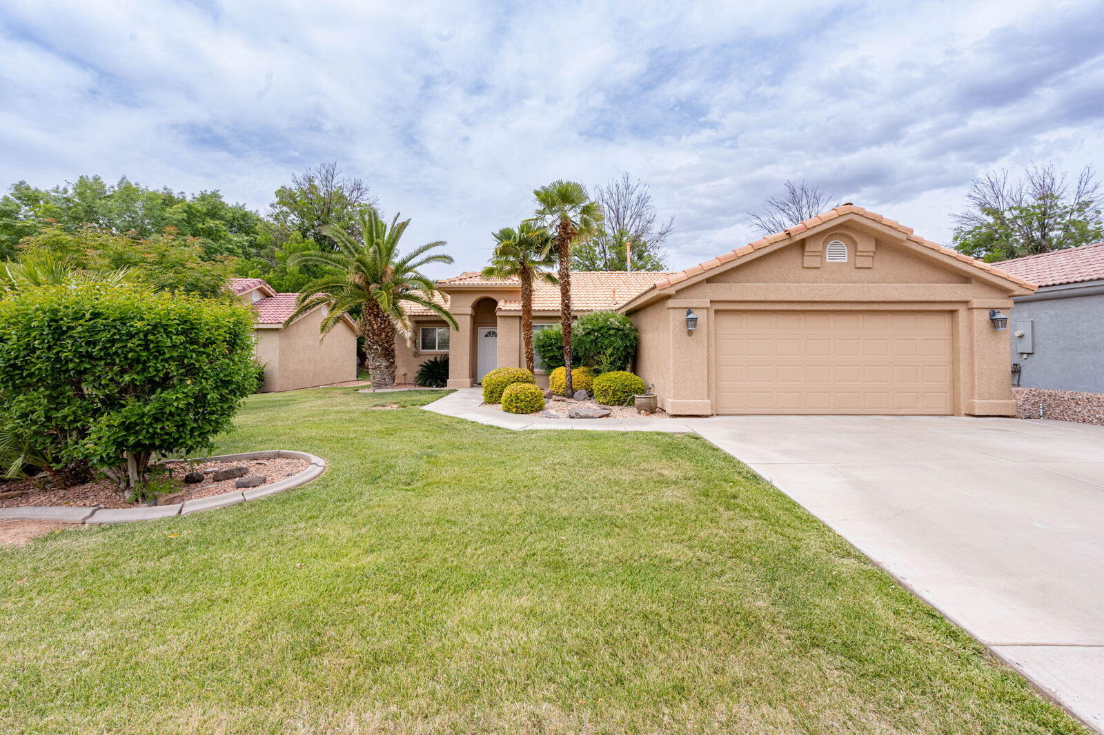 Property Photo:  524 S Indian Hills Dr 9  UT 84770 
