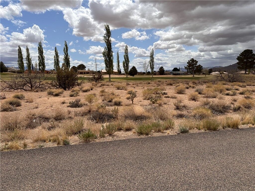 Property Photo:  7634 Vista Dr  AZ 86401 