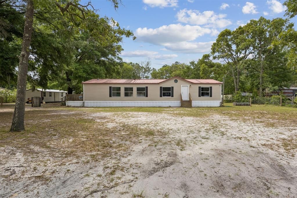 Property Photo: 85356 Ashley Avenue FL 32097