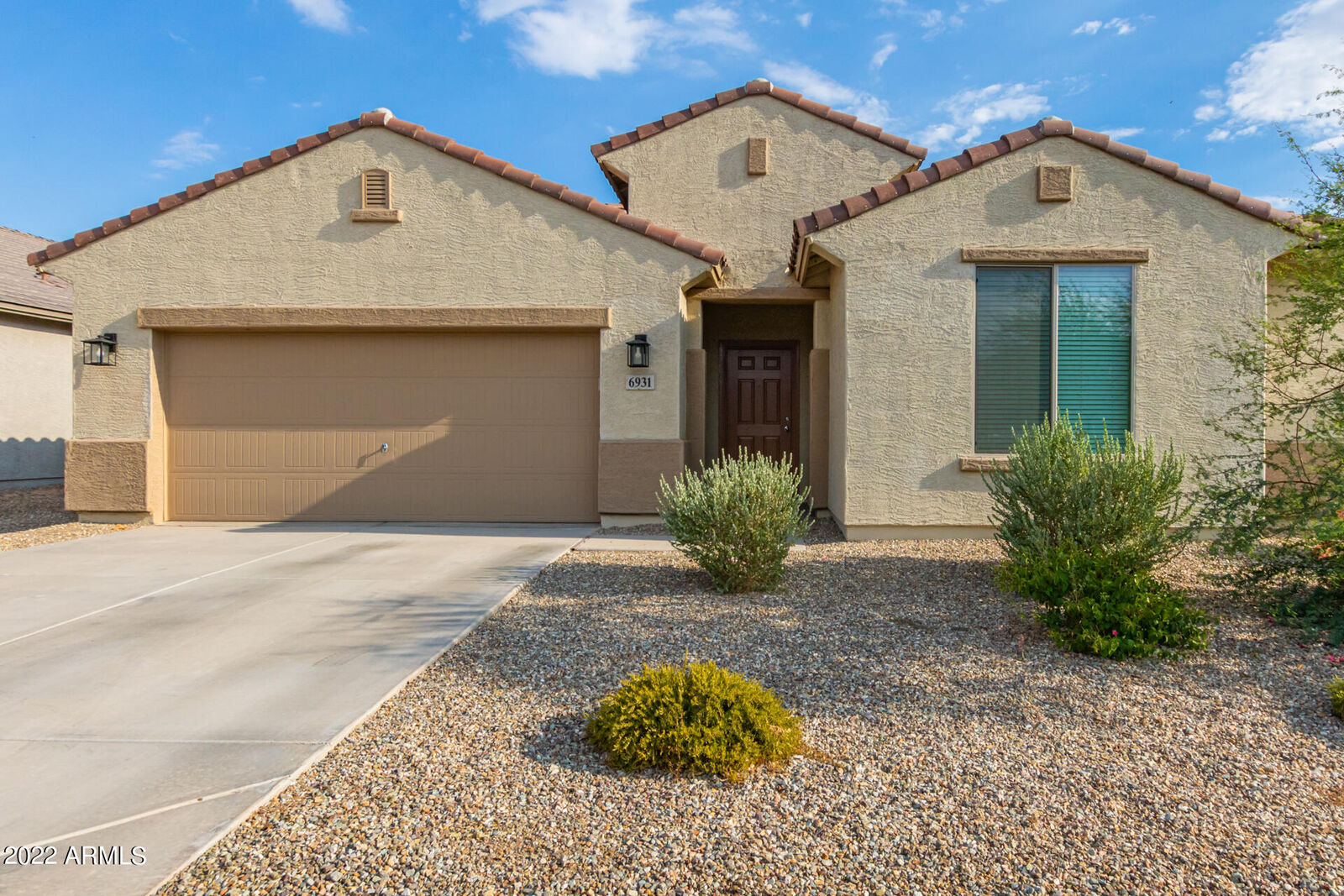 Property Photo: 6931 W Golden Lane AZ 85345