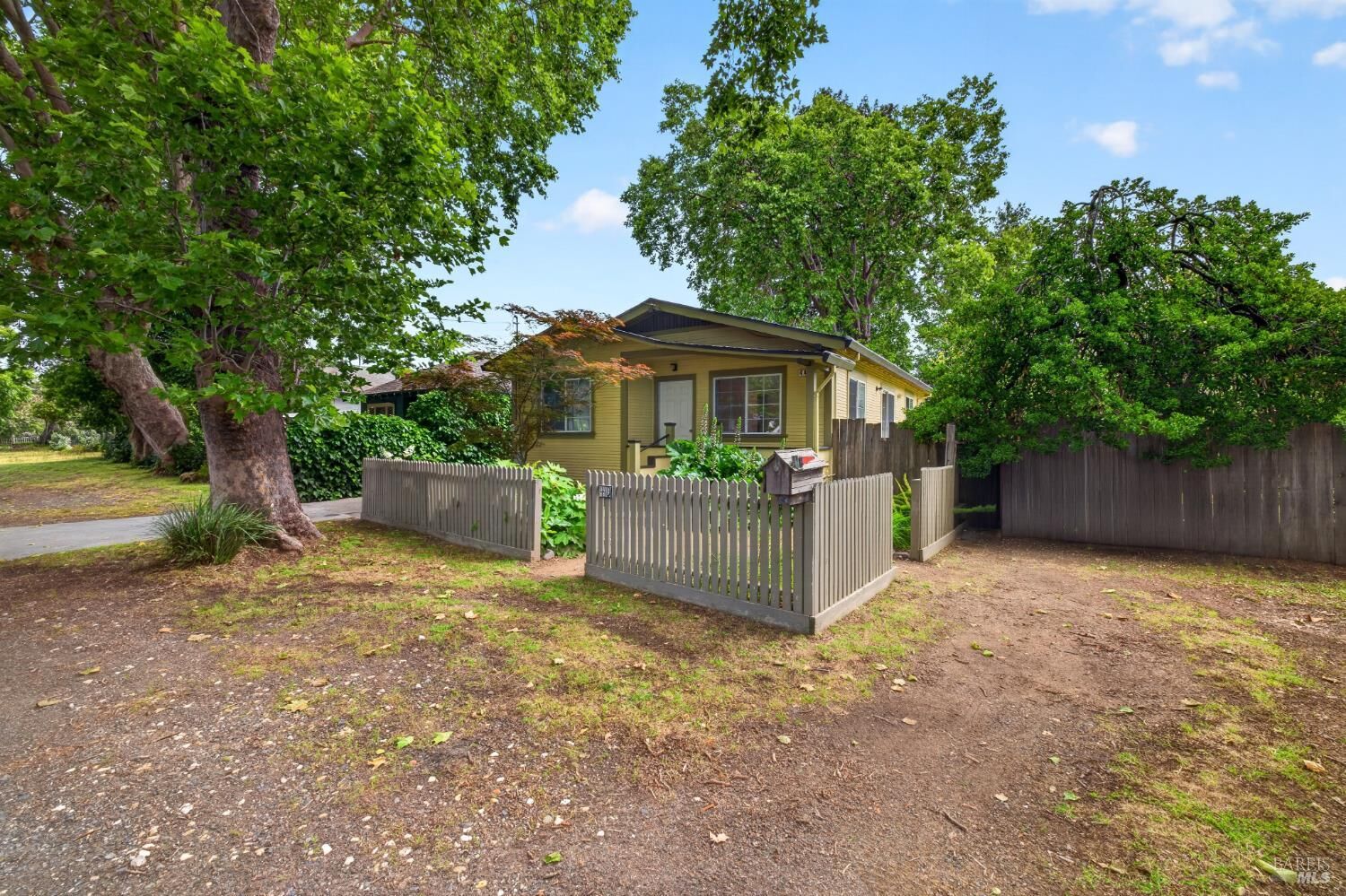 Property Photo:  440 Goodman Avenue  CA 95407 