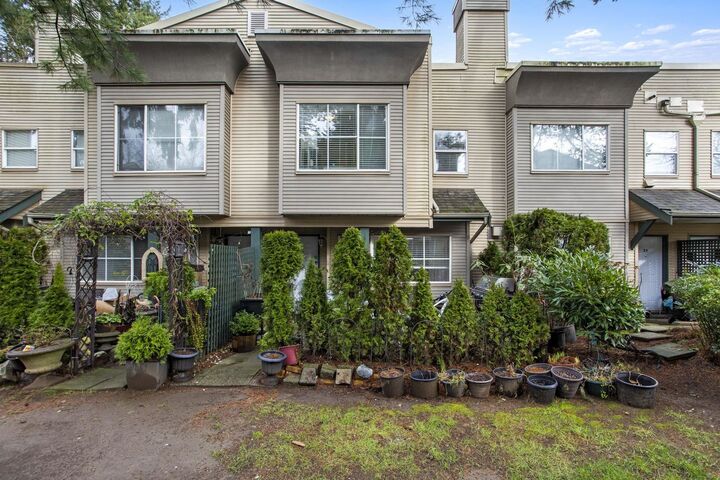 Property Photo: 12449 191 Street 38 BC V3Y 2R4