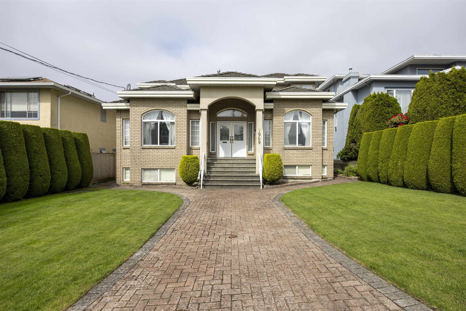 Property Photo:  7969 Macpherson Avenue  BC V5J 4P4 