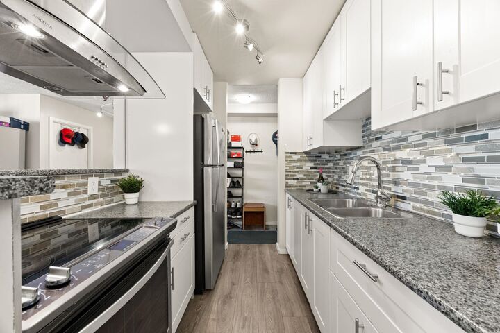 Property Photo:  6759 Willingdon Avenue 1202  BC V5H 3Y9 