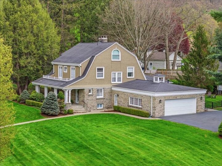 Property Photo:  946 Vestal Avenue  NY 13903 