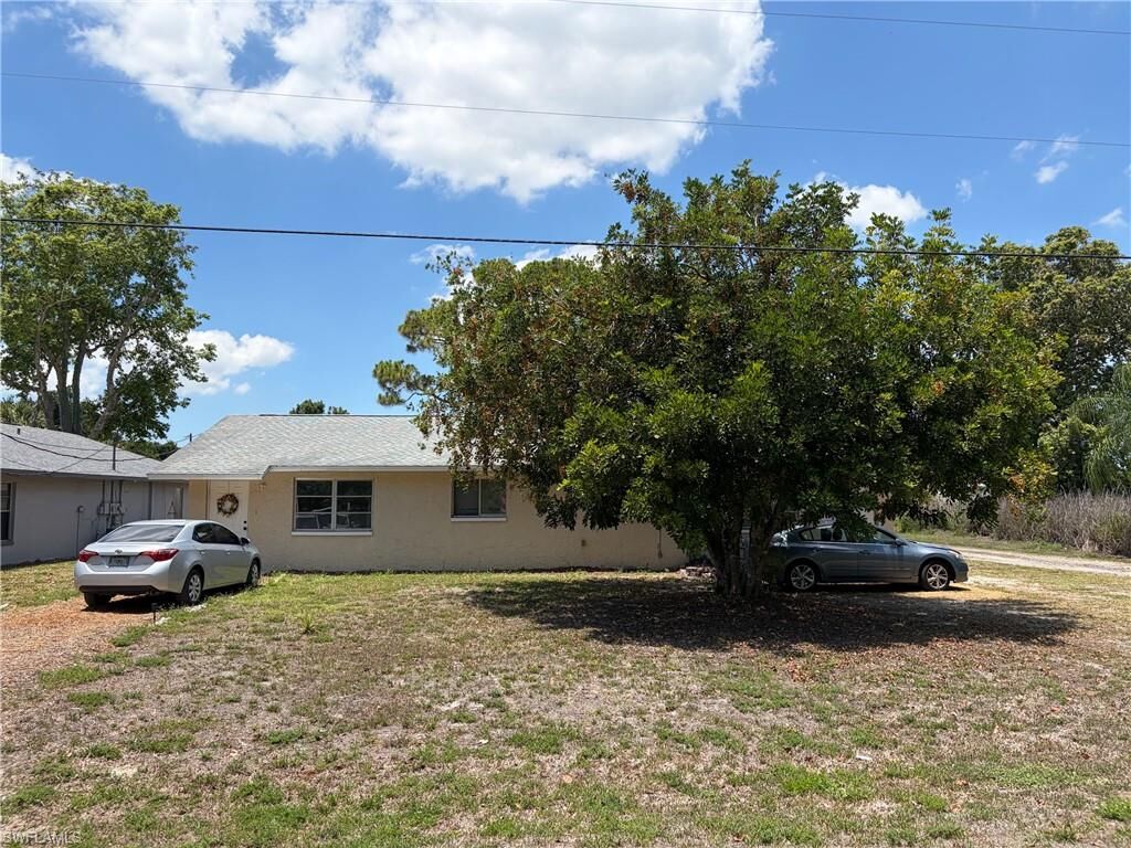 Property Photo:  2175 Twin Brooks Rd  FL 33917 
