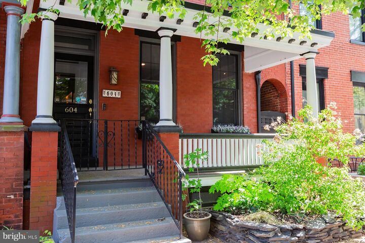 Property Photo:  604 W Chestnut Street  PA 17603 