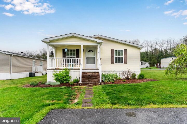 Property Photo:  66 Meadowview Drive  PA 17068 