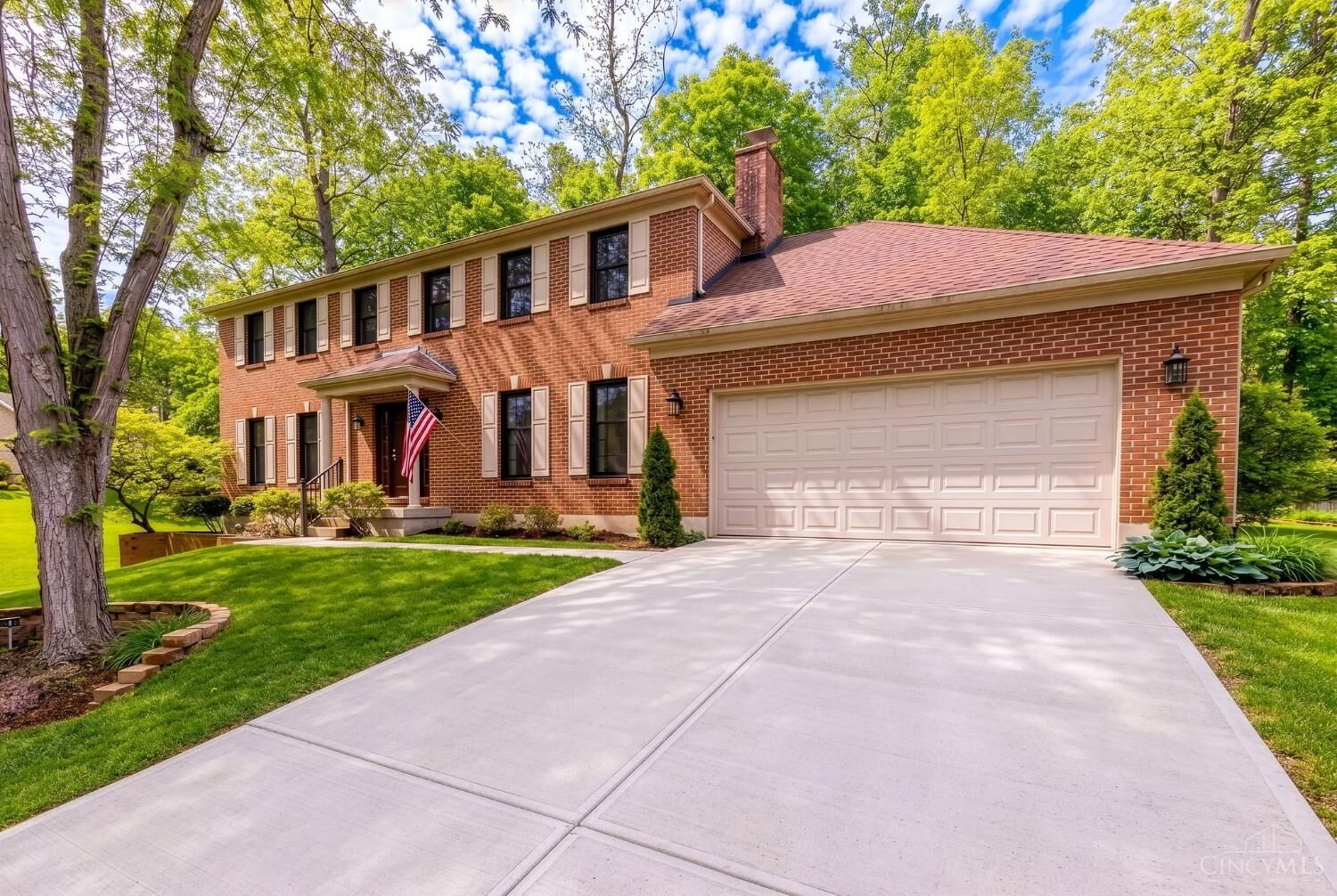 Property Photo: 5969 Oakland Gardens Court OH 45011