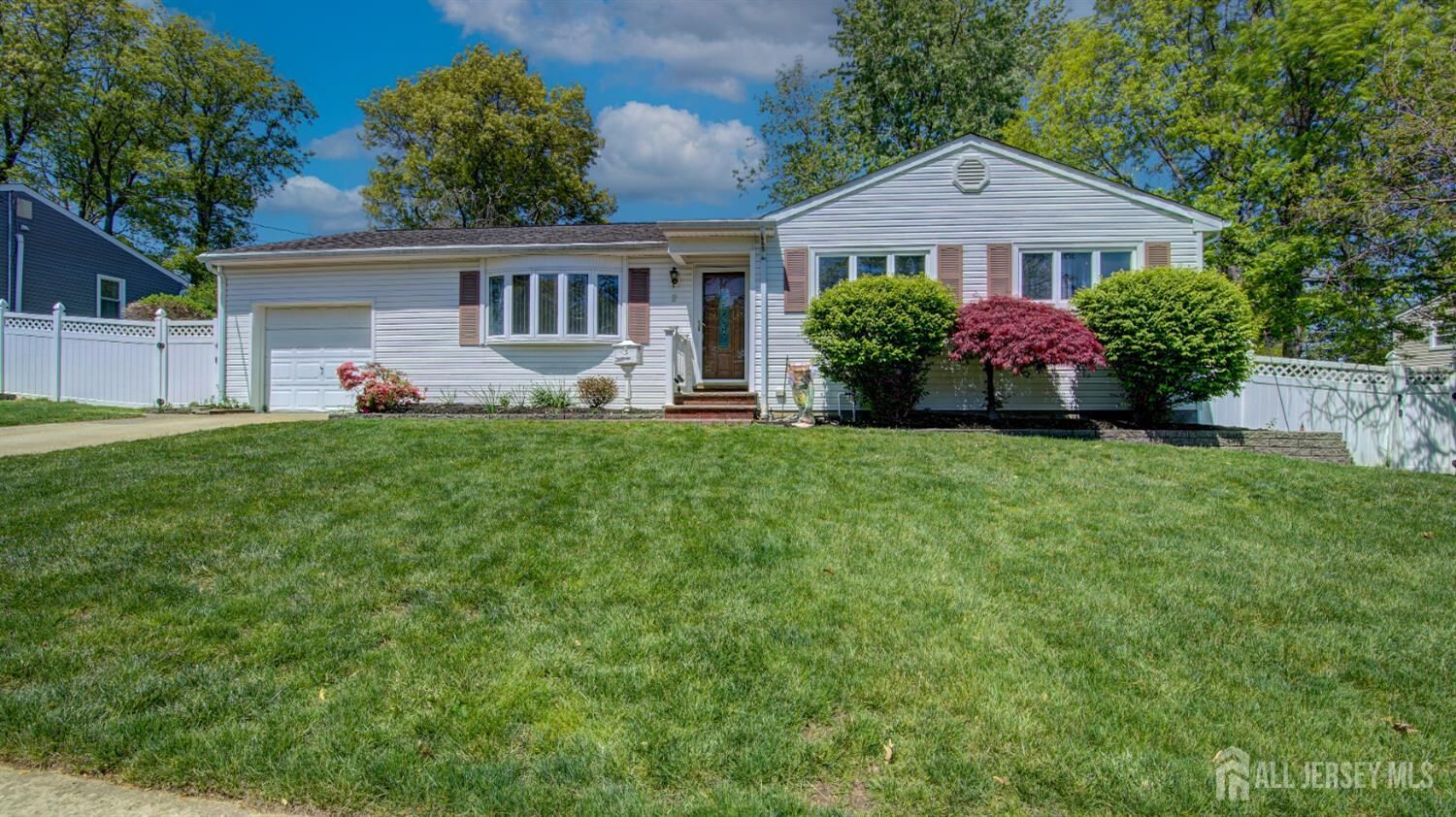 Property Photo:  2 Birchwood Road  NJ 08831 